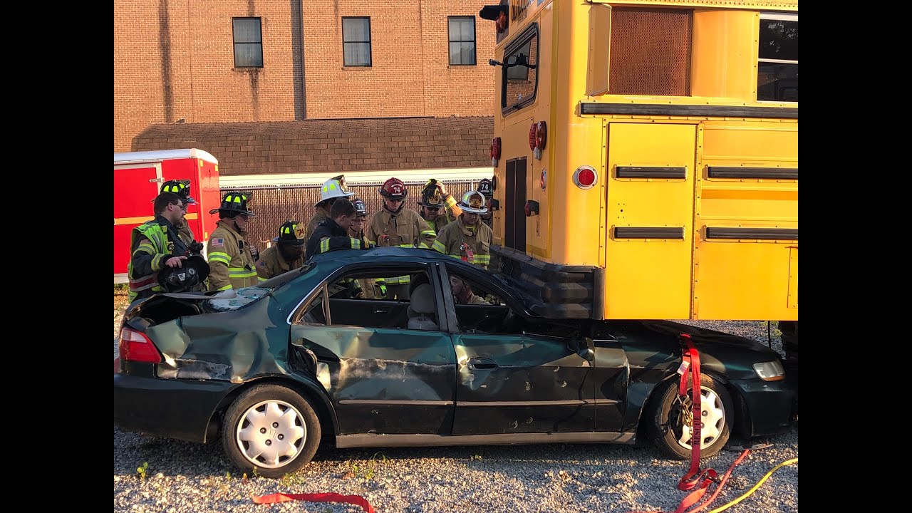Firefighter training: Car vs bus