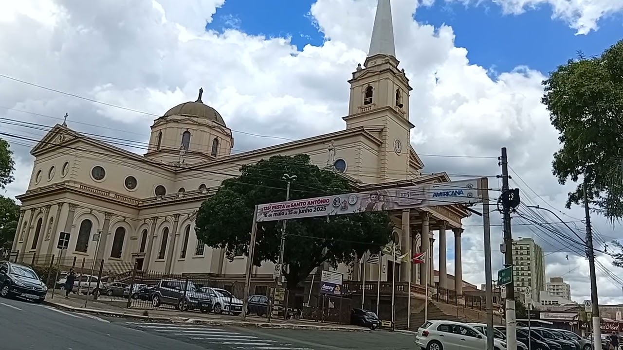 Sino da Basílica Santuário Santo Antônio de Pádua, Americana, SP, quinta-feira, 8/1/2026.