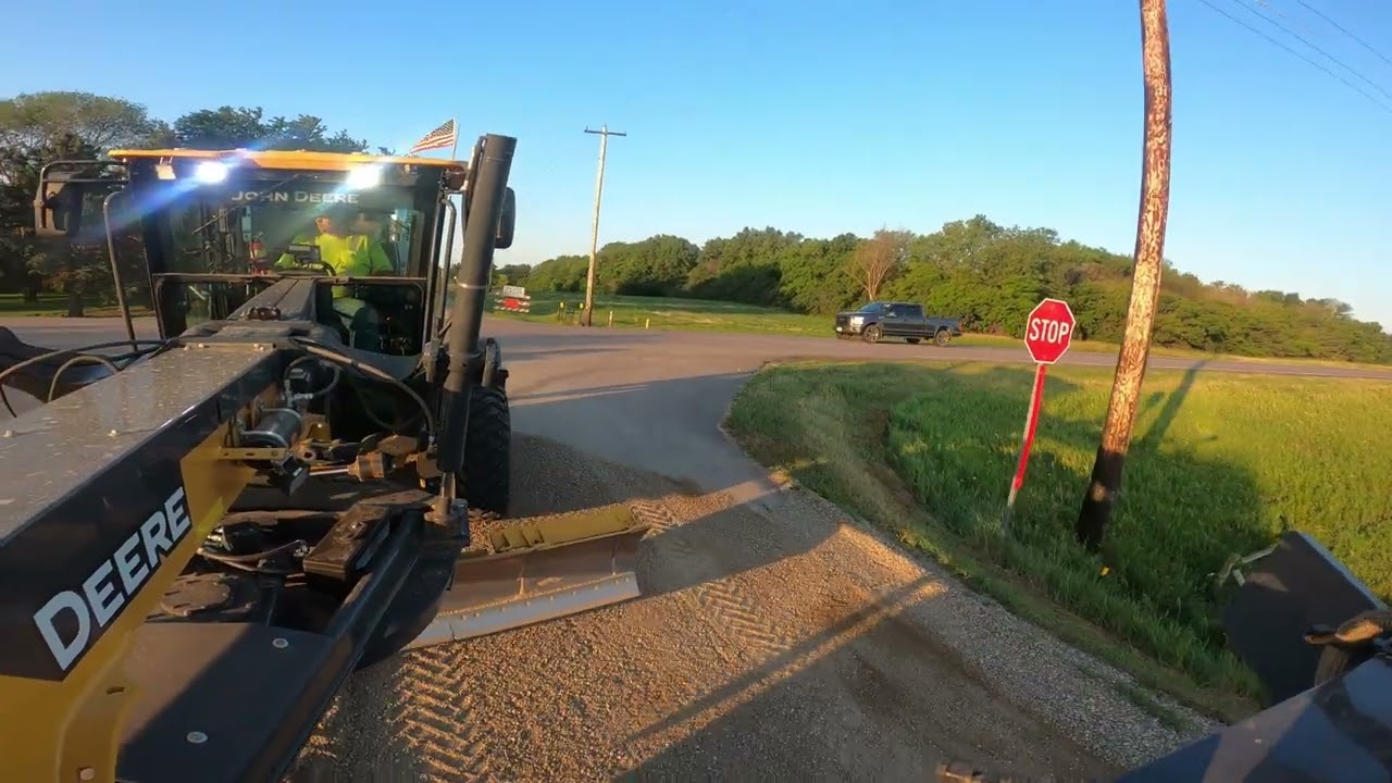 2020 Deere 772GP Grading Roads