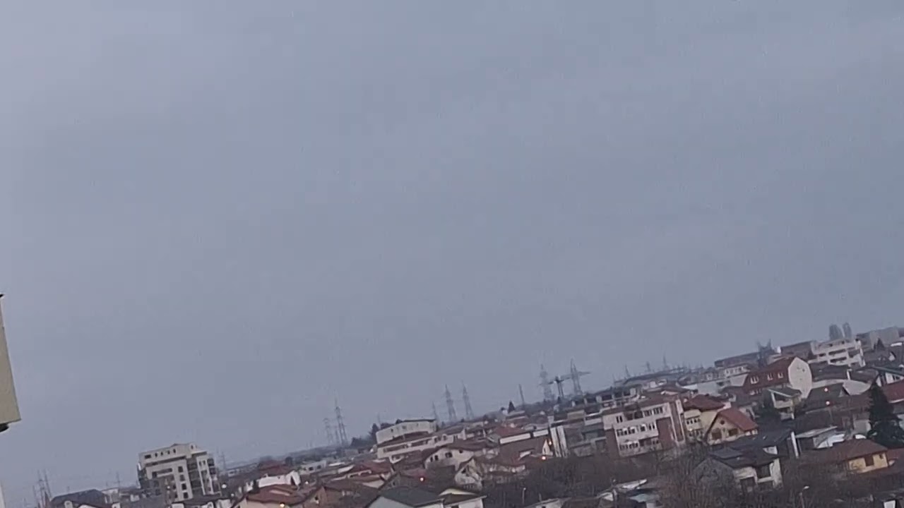 Nori stratocumulus stratiformis în seara zilei de 27 februarie 