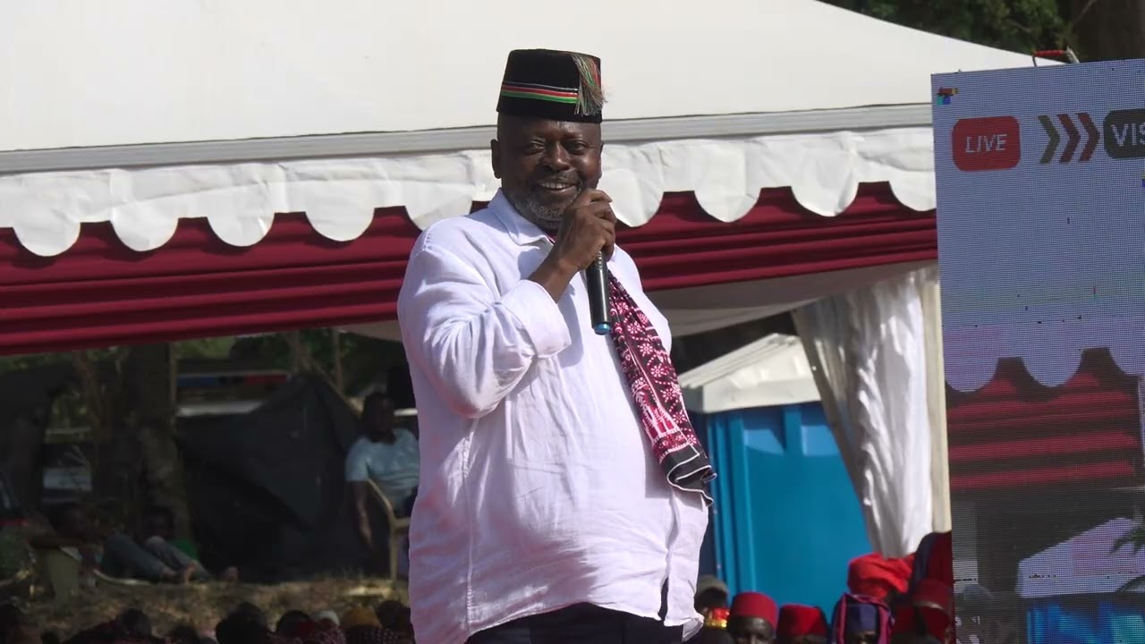 Mwathethe akihotubia wanamijikenda katika hafla ya kumzindua msemaji wa wamijikenda Chirau Makwere