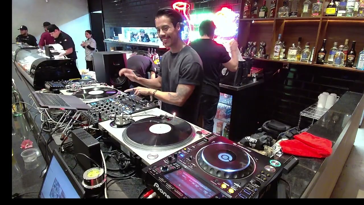 DIA INERNACIONAL DEL DJ 2026  DJ PHONICS 6 MARZO 2026