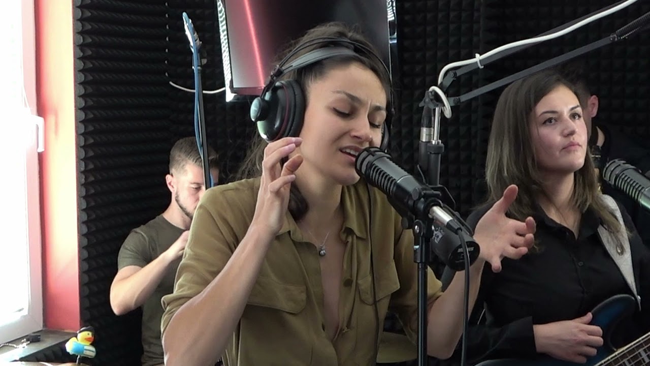 Керана и космонавтите на живо в FM+ (откъс)