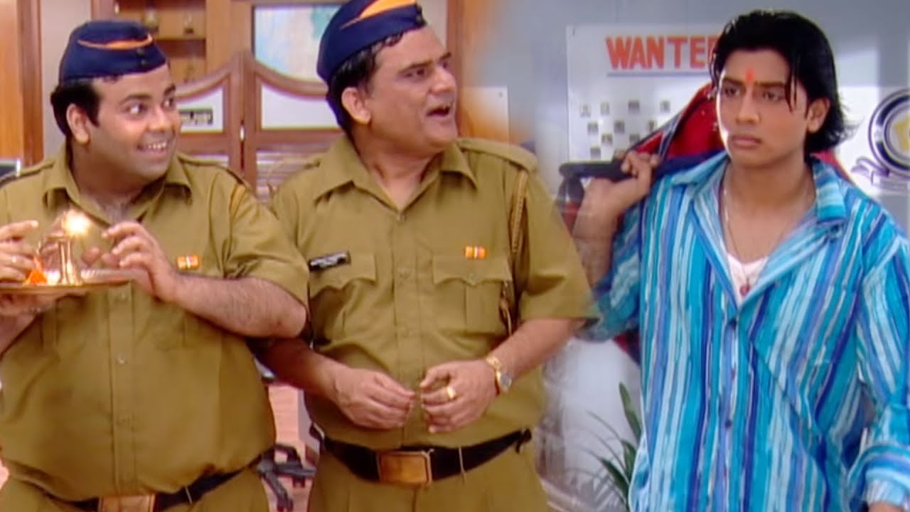 इंस्पेक्टर हनुमान प्रसाद पांडेय की शानदार एंट्री  || FIR || Full Comedy || New Episode