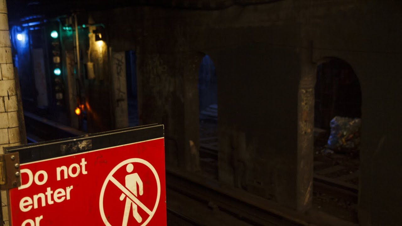 Bowery Abandoned Subway Platform & Mezzanine [urbex]