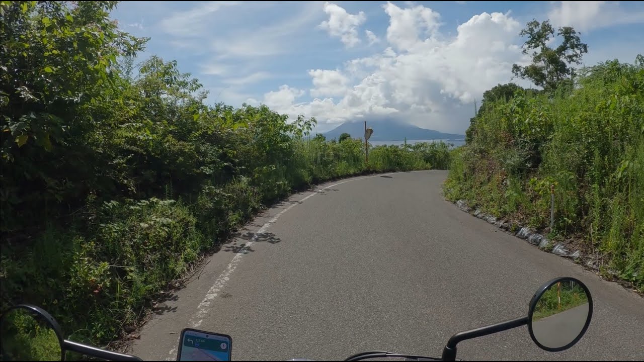 Ushinesakai (down the hill with Sakurajima views)