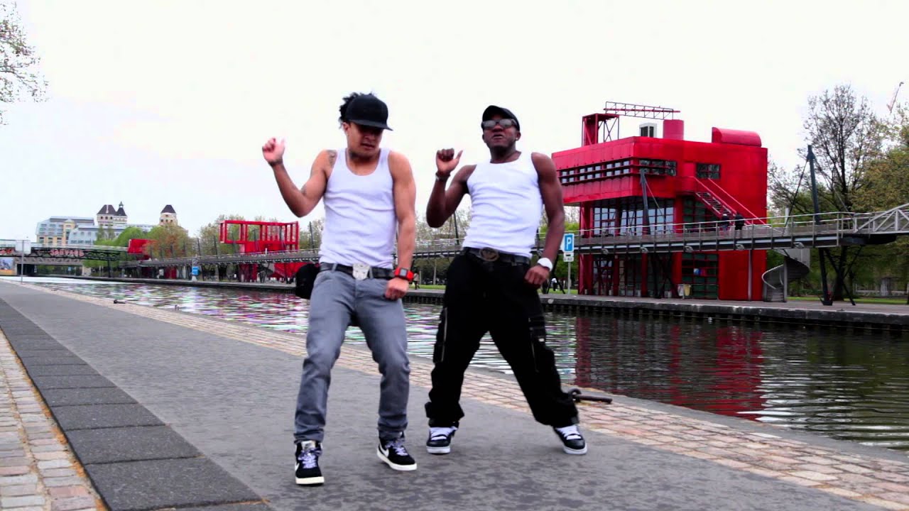 Steddy c-oim -  Gyptian : Wine Slow