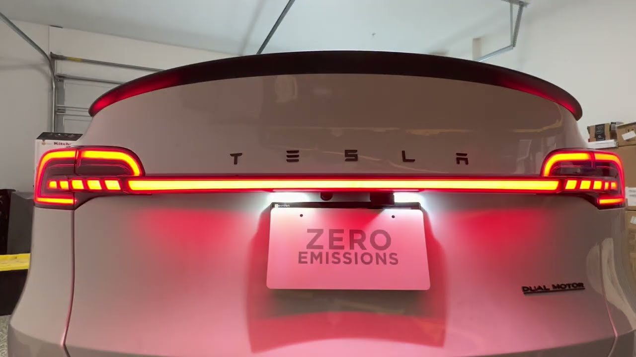 2023 Tesla Model Y /  3 Cyber Inspired Taillights | Hansshow Full-Width Strip Tail Light