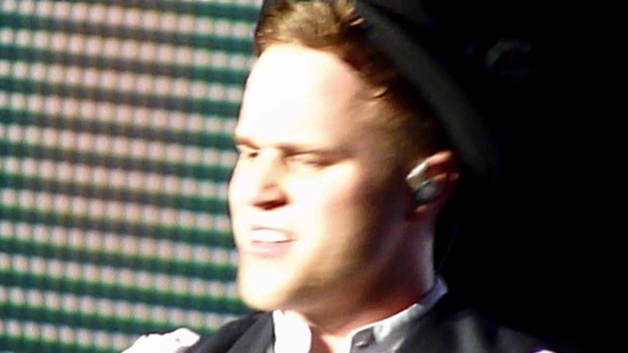 Olly Murs - Dance With Me Tonight (Live In Bournemouth) HQ