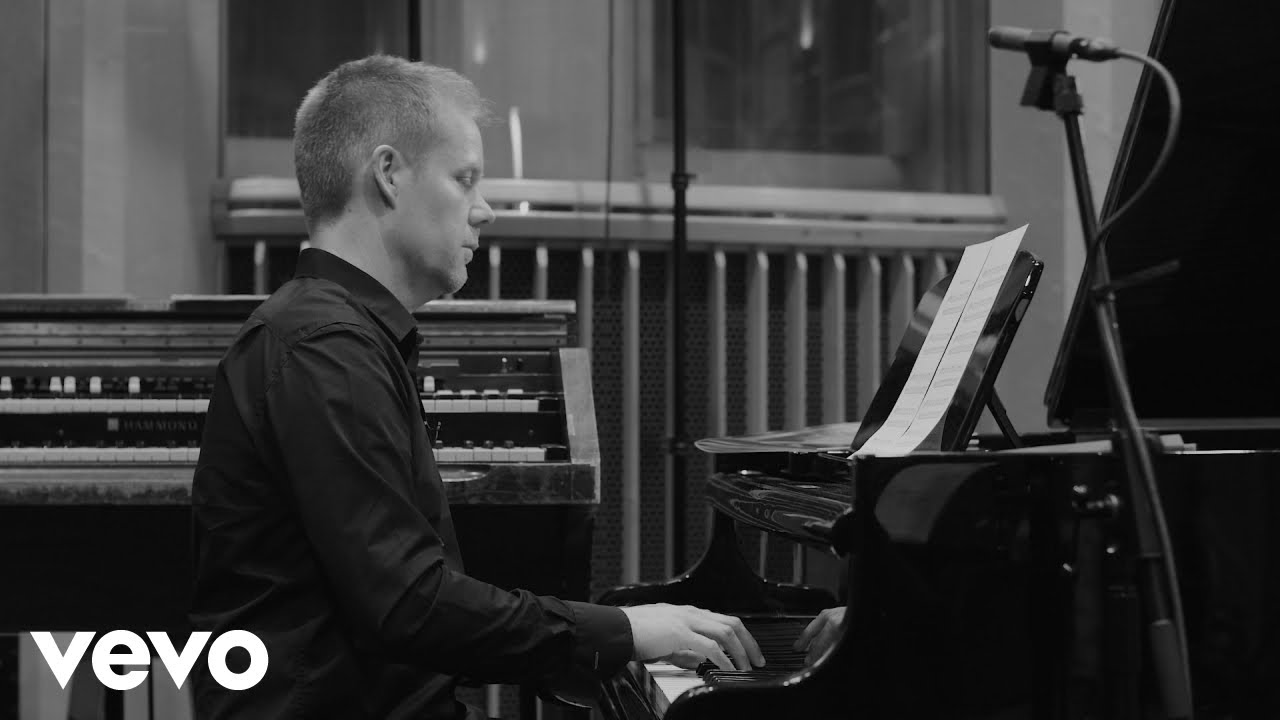 Max Richter - A Catalogue Of Afternoons (Official Video)