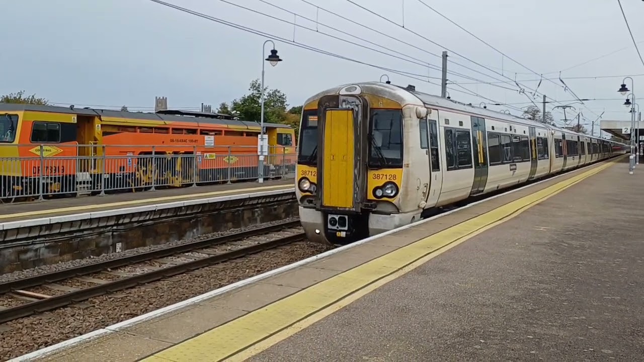Great Northern 387128 & Great Northern 387112