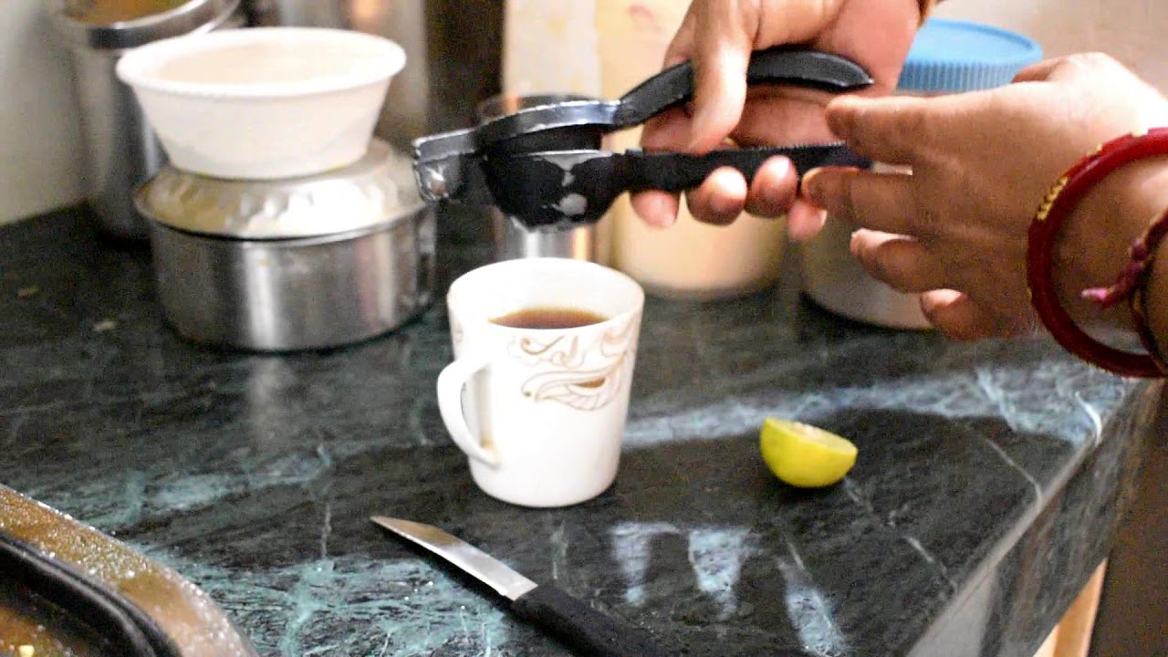 Instant lemon tea for stomach ailments, loose motions and nausea