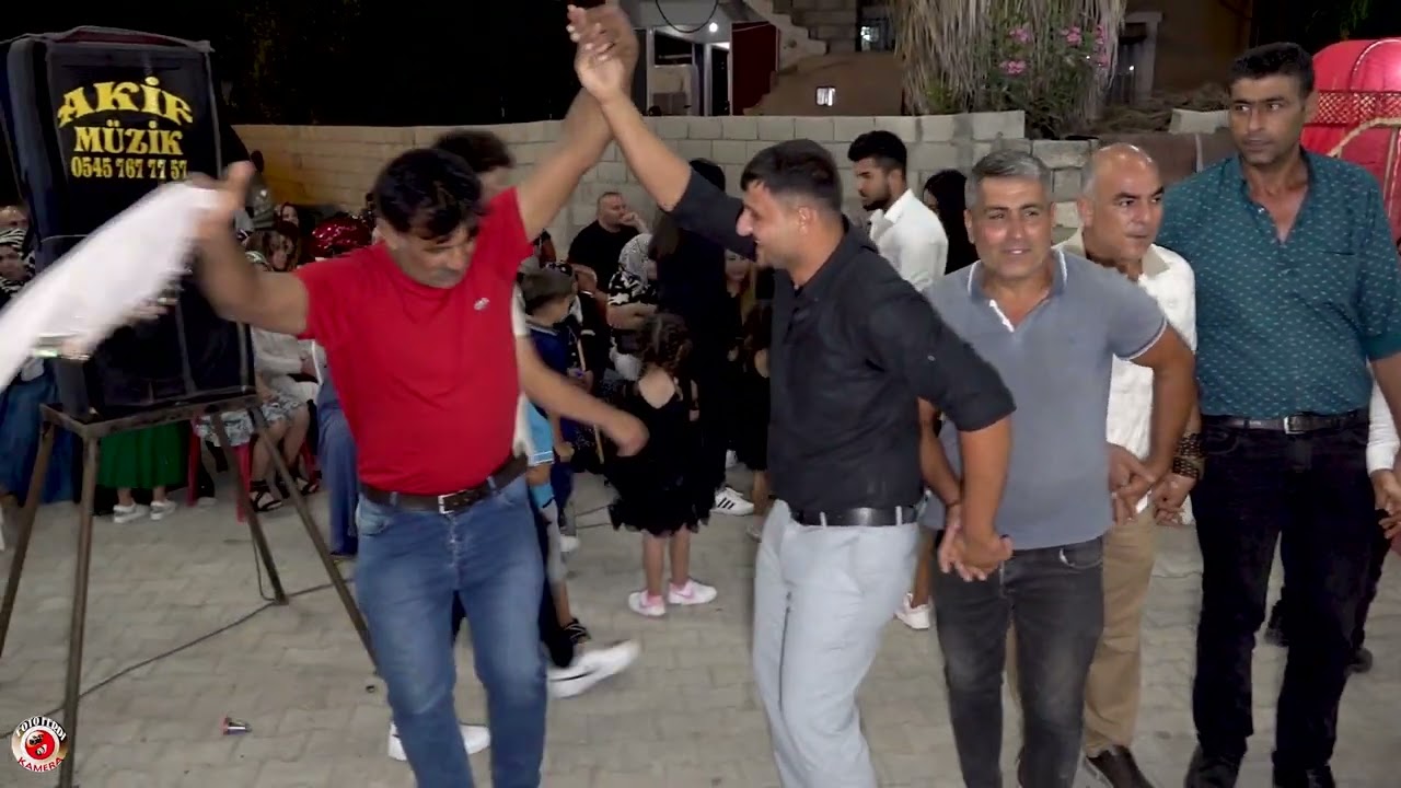 şatto yine coştu akif müziğin çaldığı parçayla süper oynayan oyuncu yine kendini izlettirdi izleyin.