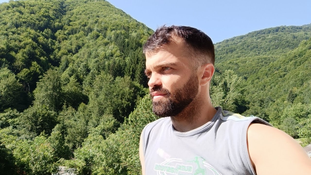 Elmedin,,sve o Kaficu,posao ide,a dušmani na aparatima.