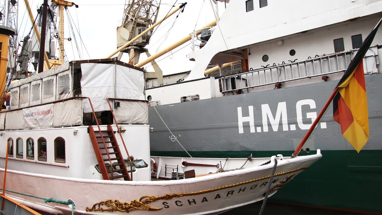 Stückgutfrachter BLEICHEN hilft dem Dampfschiff SCHAARHÖRN