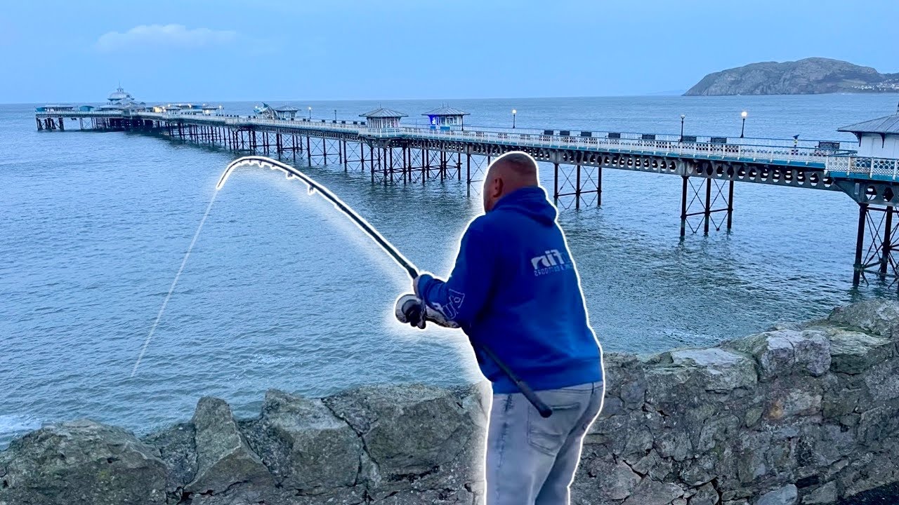 Fishing the MIGHTY Llandudno WALL❗️