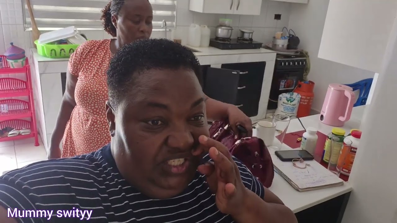 We cleaned my African  moms house 