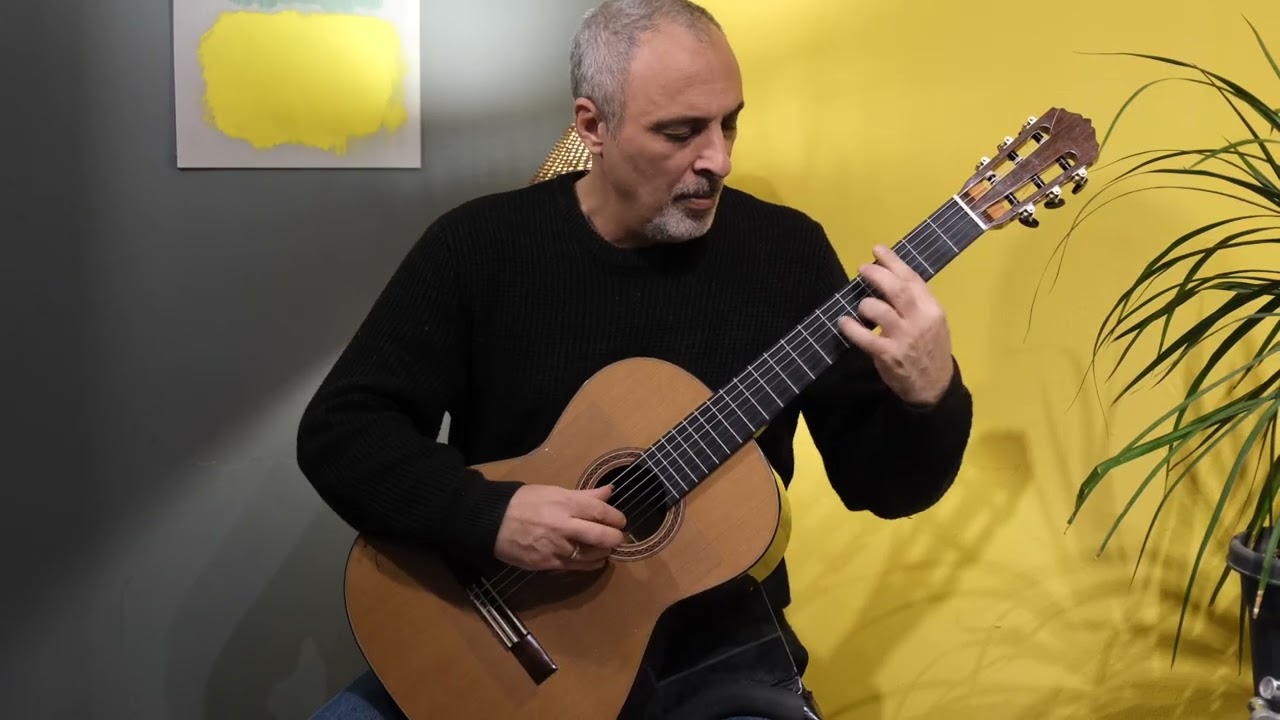 Ozan AKYATAN plays ROMANZA by Miguel Llobet