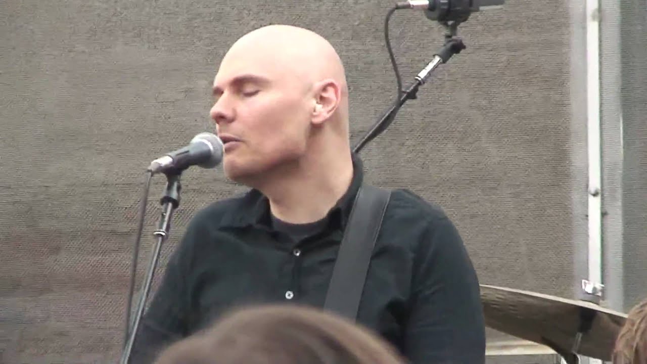 Smashing Pumpkins - Stumbleine (4/17/2010 Multi Cam Record Store Day show)