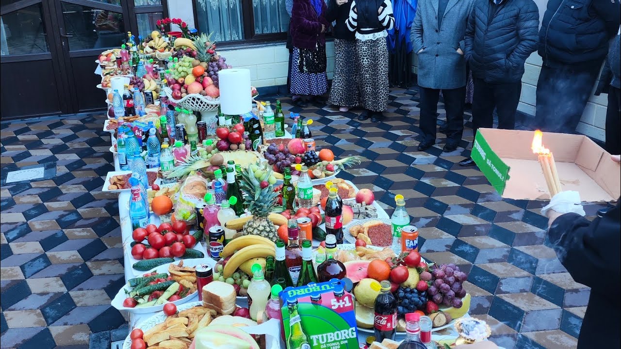 Cum a fost la pomana lu mama