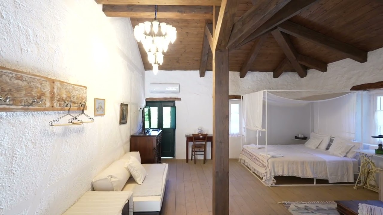 HOLLIDAY HOUSE IN KARYA VILLAGE LEFKADA