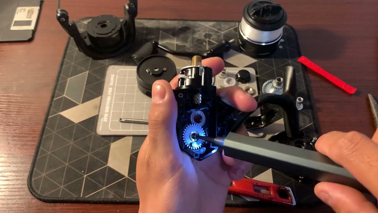 Handing M1 Pro 5000 reel TEARDOWN