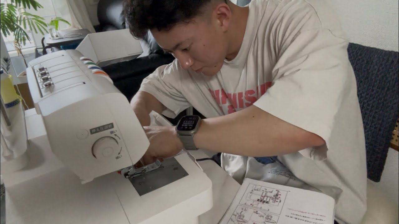 初めて買ったミシンがカバーステッチ専用な男。