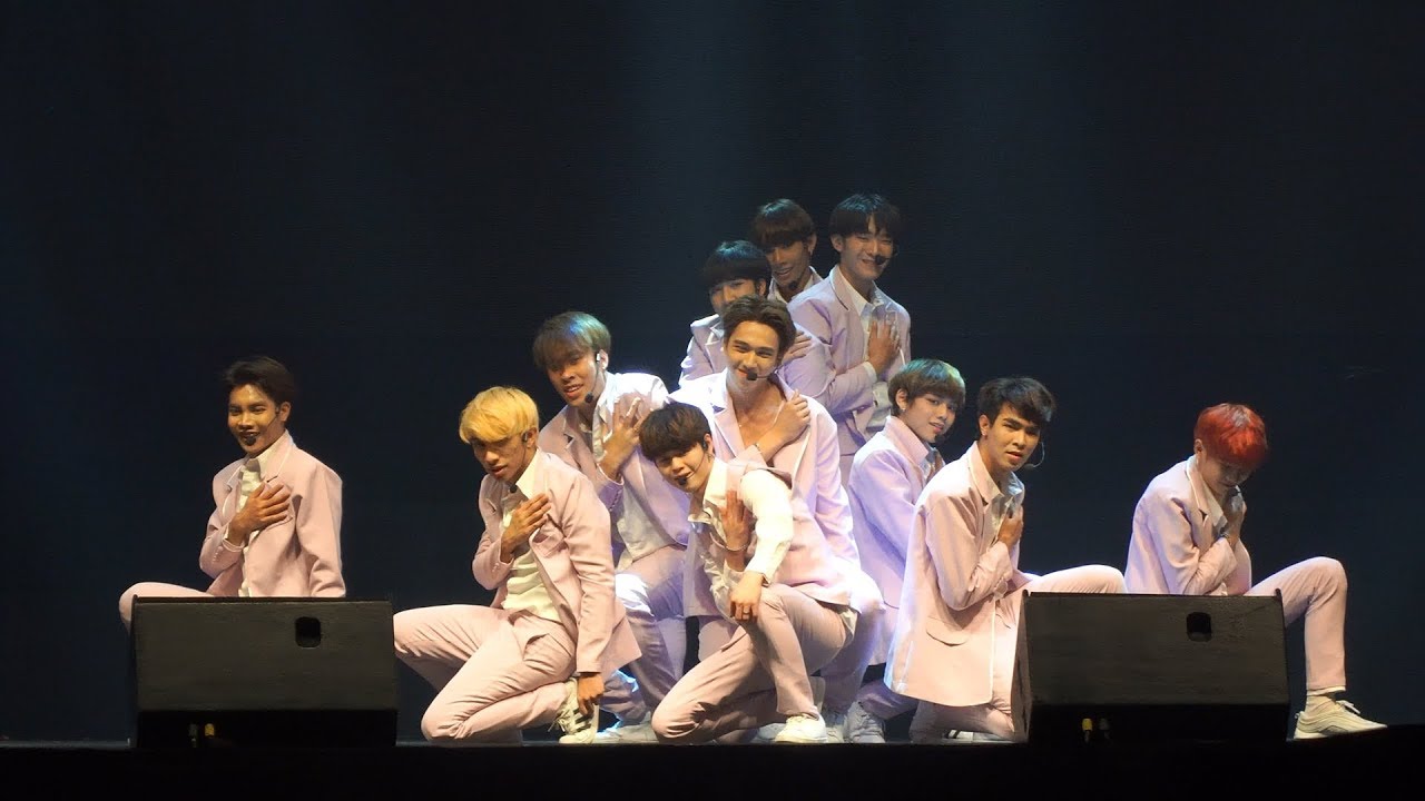 181007 Devotion cover Wanna One - BOOMERANG + Burn It Up + I PROMISE YOU @ Korea Festival 2018