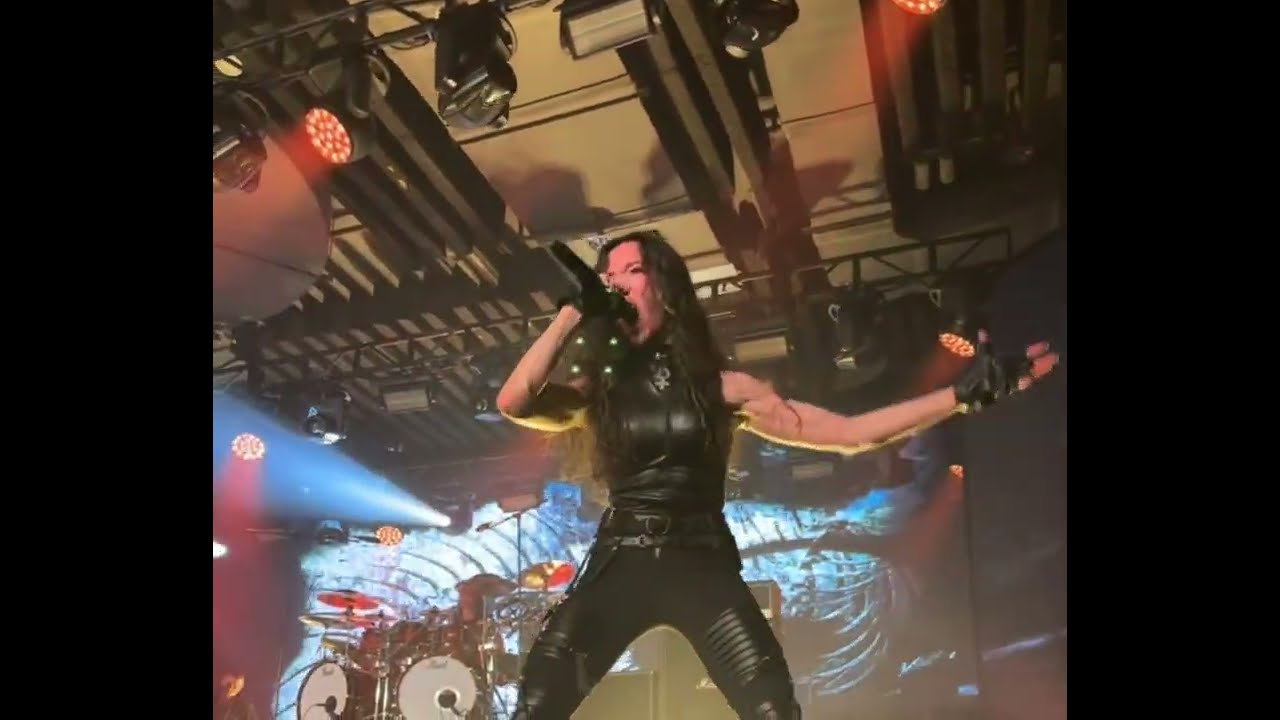 ARCH ENEMY : first show in Beijing with Lauren Hart 