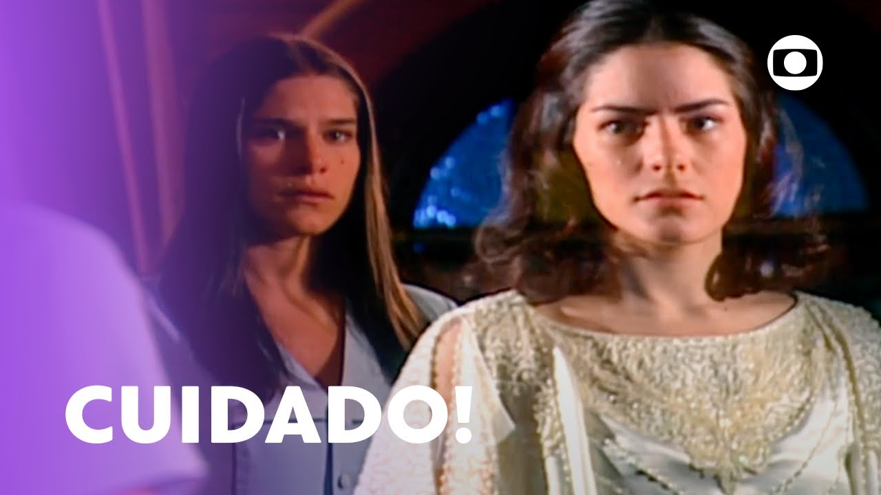 Luna aparece para Serena em seu reflexo no espelho e pede que ela tenha  cuidado! 👀 | Alma Gêmea