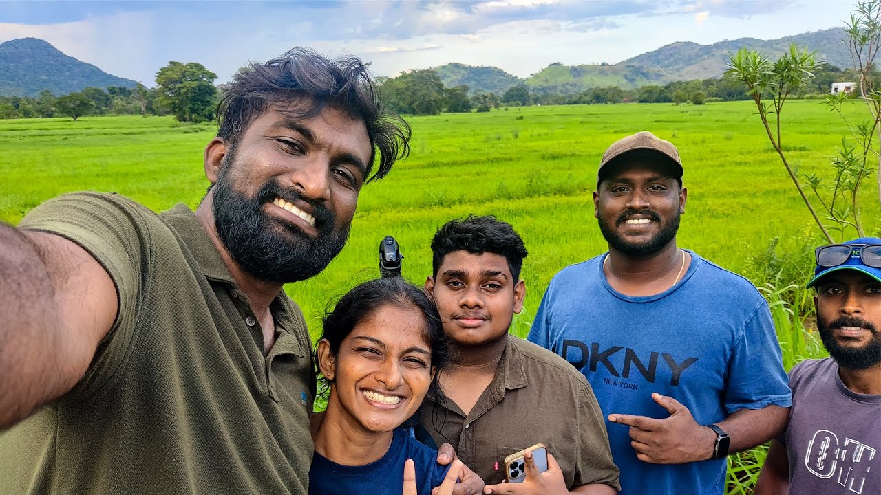 එකට අවුට් උන @SharDhVlogz 🤭 වැස්සෙම උඩ දියලුමට 😢