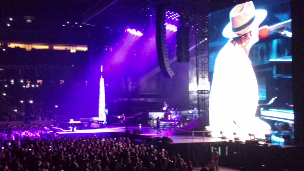 Guns n Roses November Rain broken piano, Houston 2016