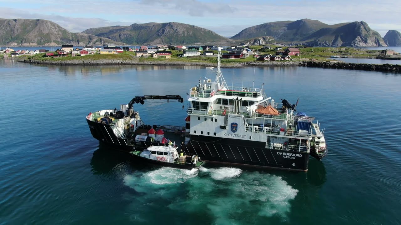 Kystverkets OV Bøkfjord på oppdrag ved Sørvær 06.07.2023