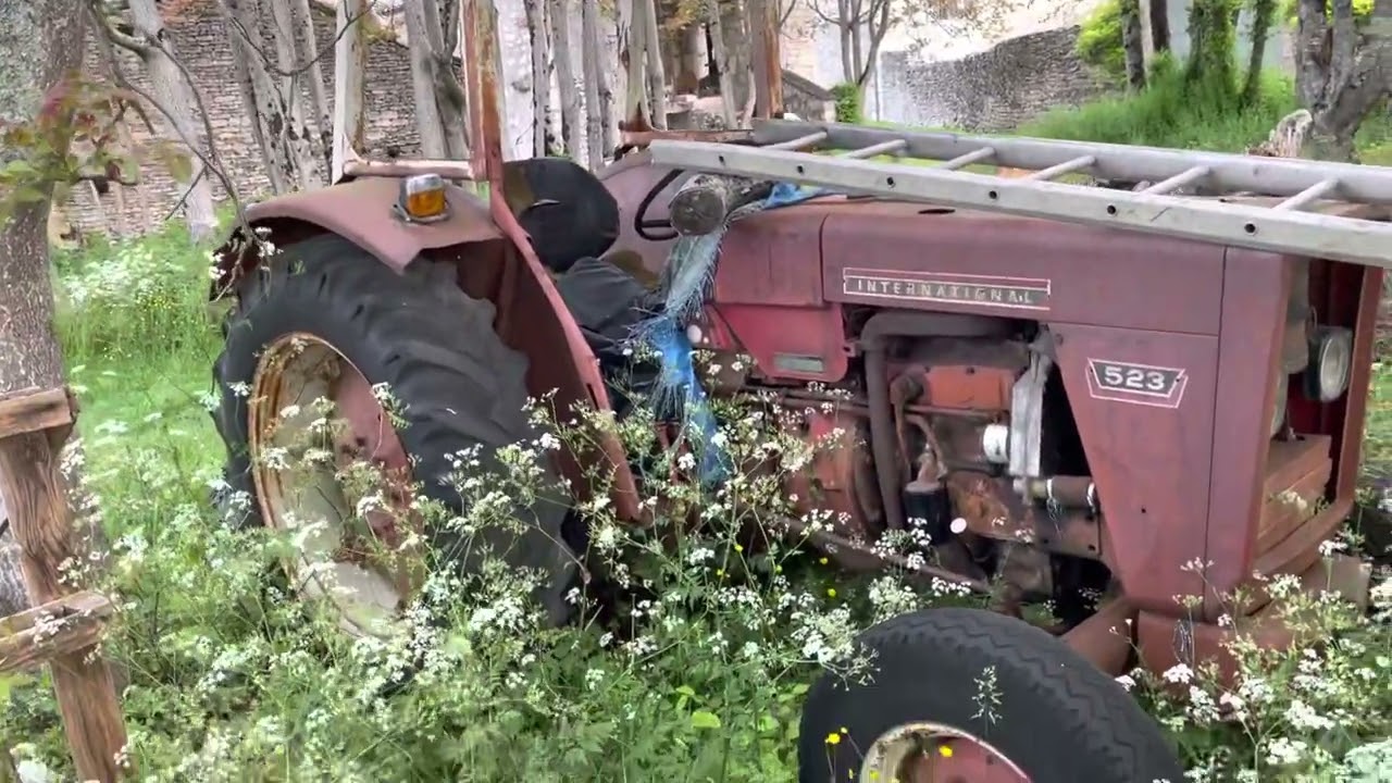 Tracteur mc cormick international 523