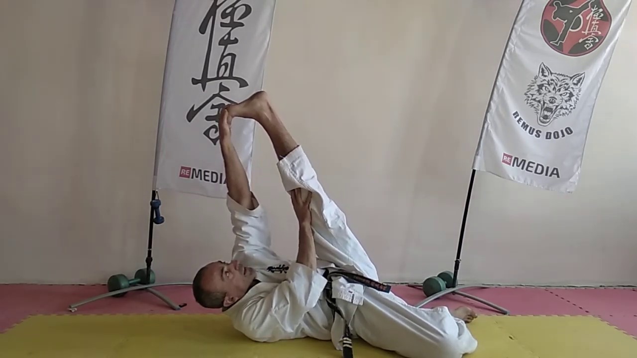 Technika Karate Kyokushin cz.24 rozciąganie