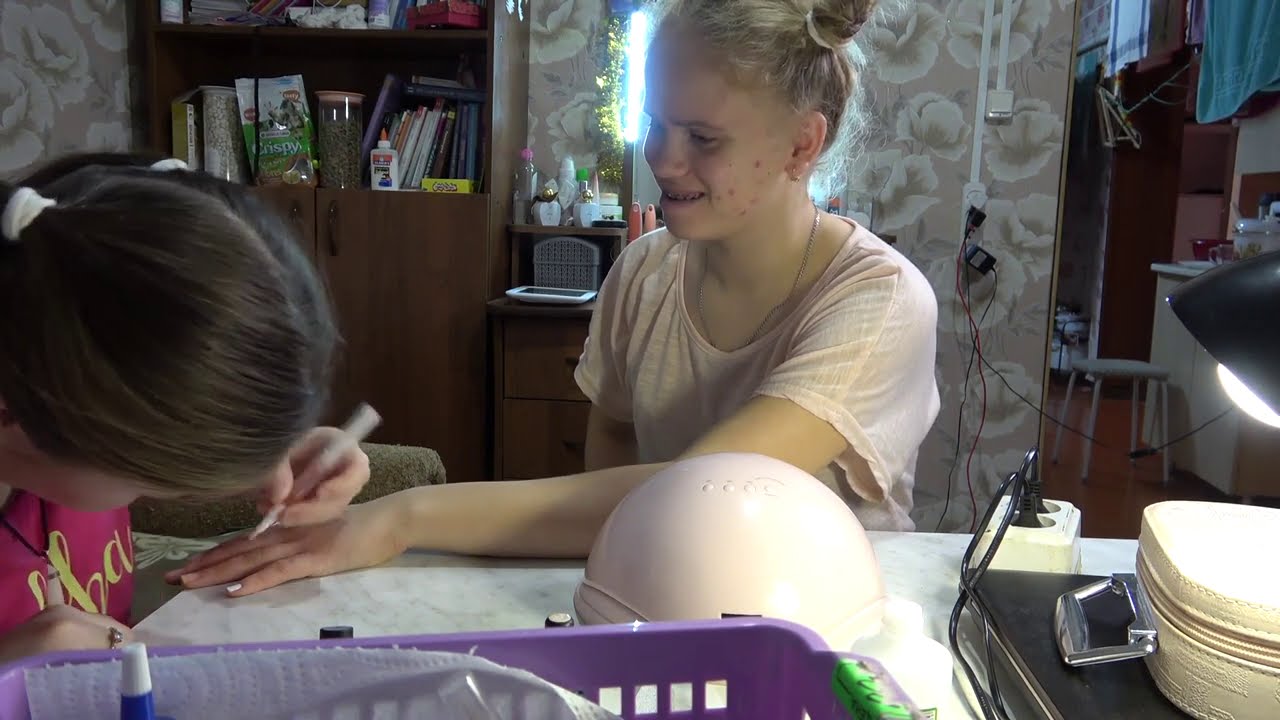 Дарина будет встречать Новый Год  с красивыми ногтями от Алины. 30.12.20.