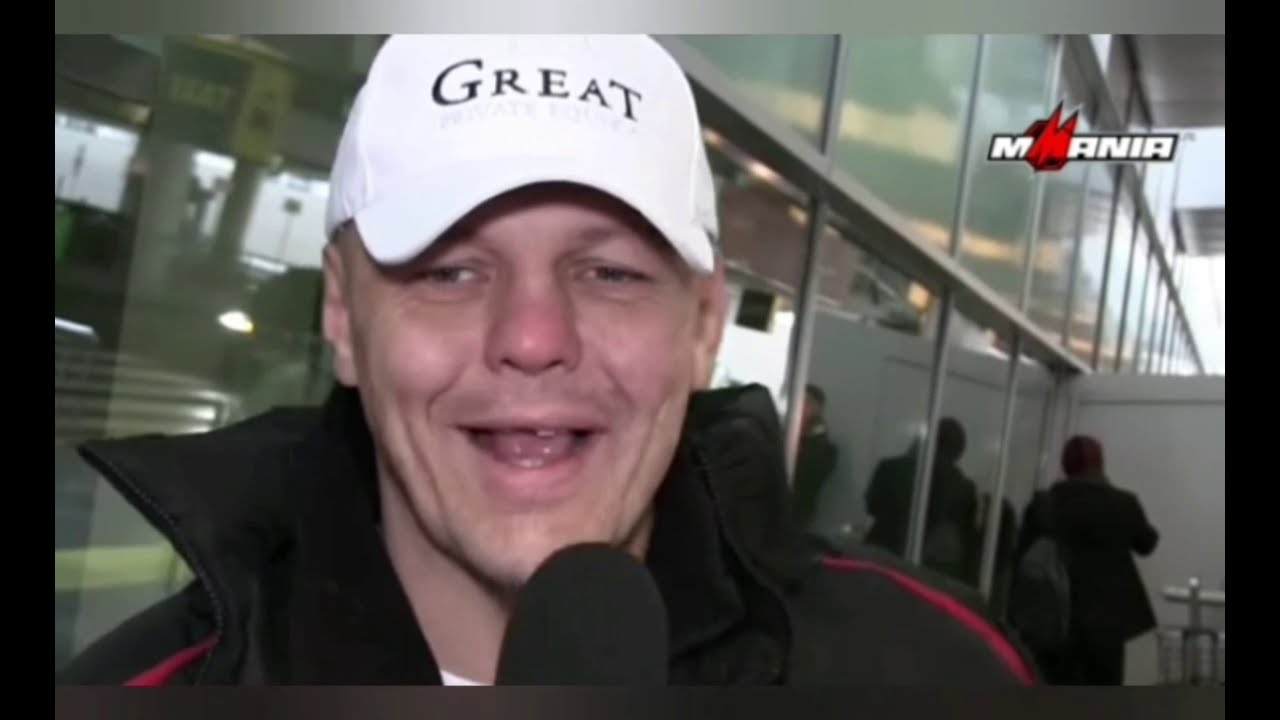 PADNIESZ ZE ŚMIECHU - Artur Binio Binkowski