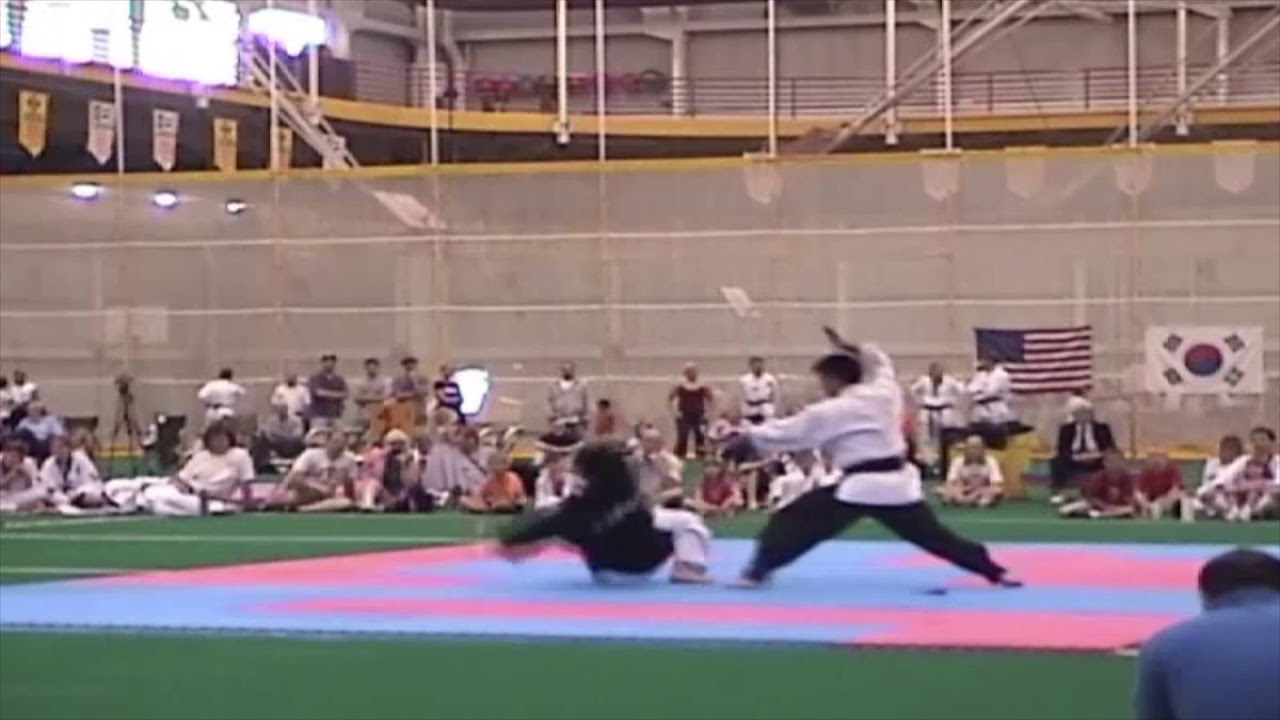 Hapkido Knife Defense Techniques Compilation, Grandmaster Son 2004 @ Iowa State University/합기도 칼막기