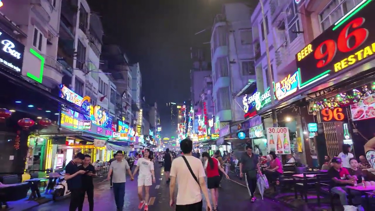 Bùi Viện at Night (Saigon): what it’s really like (2025)