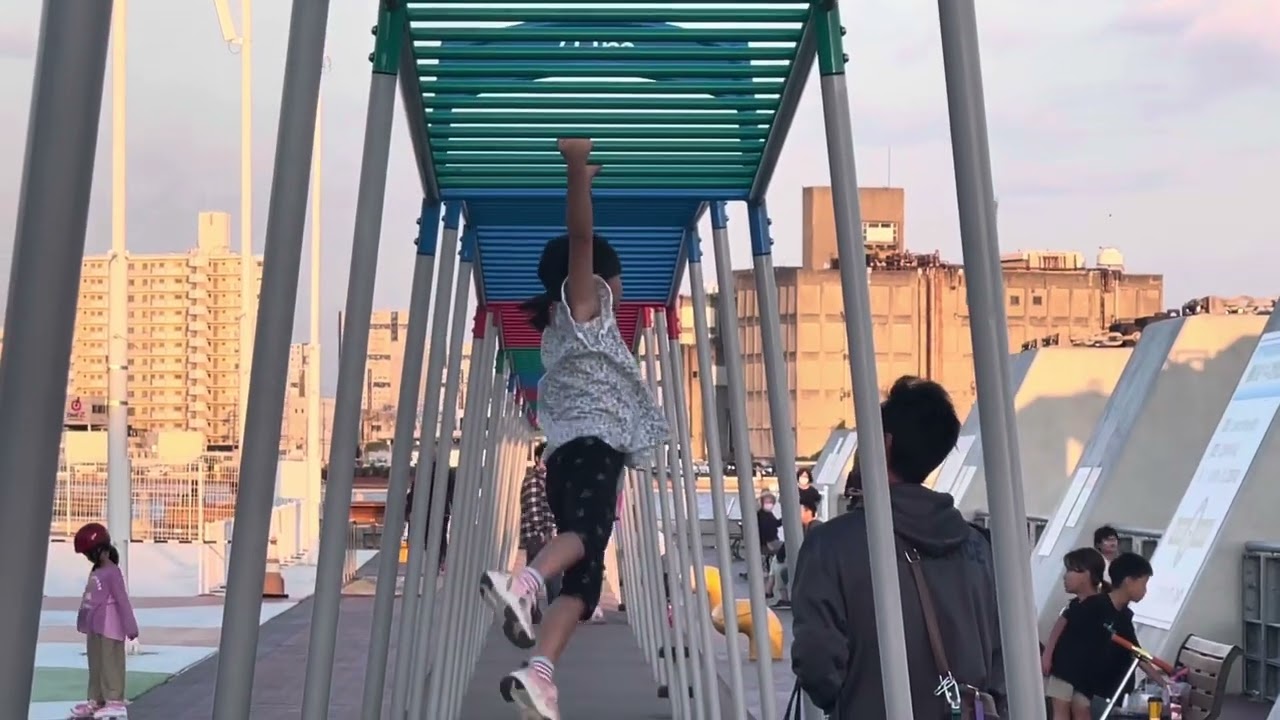Guinness world records longest monkey bars japan 🇯🇵