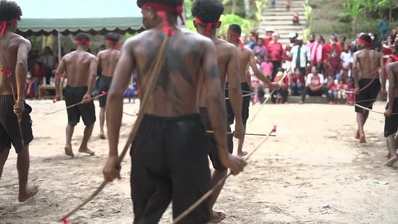 Kolaborasi Tarian Adat Suku Kei dangan Musik Hip-Hop FESTIVAL BUDAYA OHOI WAB MALUKU TENGGARA