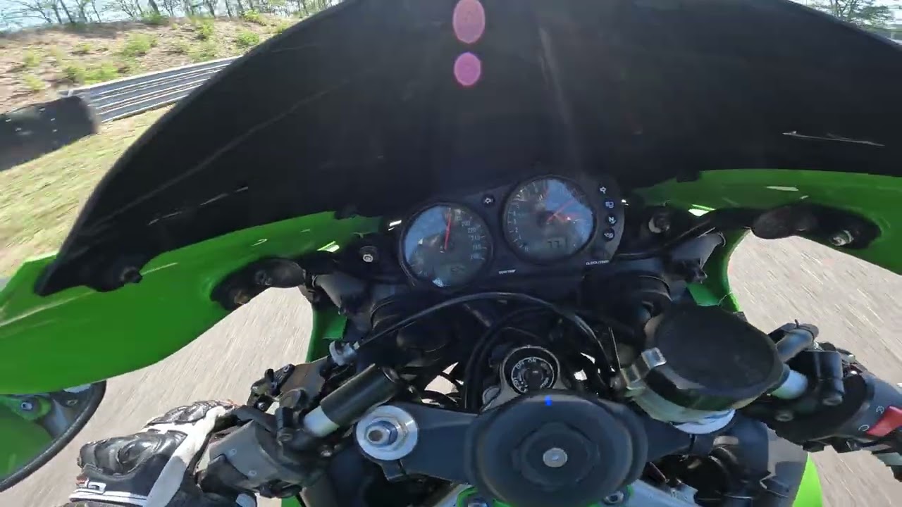 Erstes mal auf der Rennstrecke Turn 1 | Anneau du Rhin | ZX6R 636a