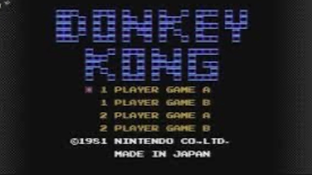 タルを避けて上に登ってくゲーム　「DONKEYKONG」