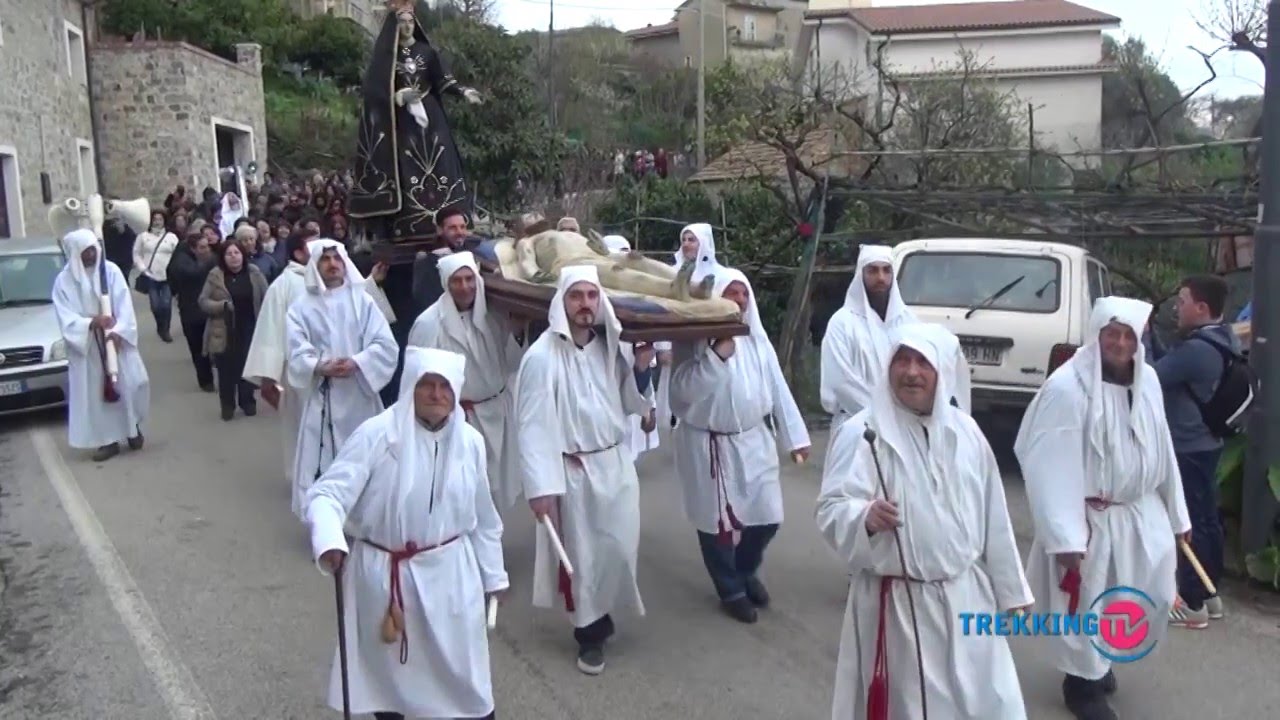 Roccagloriosa: Da cinque secoli tre processioni per la Passione di Cristo