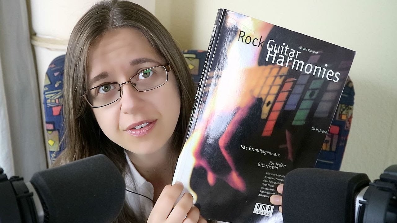 ASMR 📖 book review 🎸 Gitarrenb&uuml;cher (deutsch/german)
