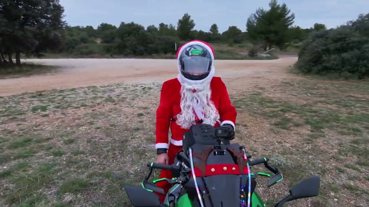 Depart pour la ballade de noel des motards 2025 de villeveyrac (34)