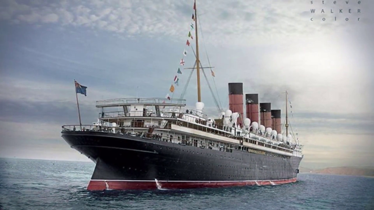 RMS Mauretania in colour