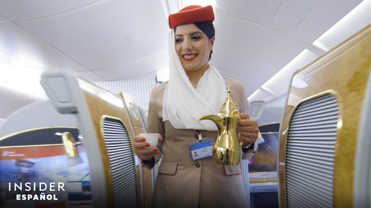 Qué se necesita para ser asistente de vuelo de primera clase en Emirates