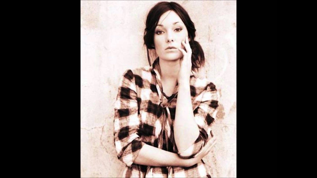 Lisa Mitchell- A little Ramblin' Blues For Any Hour