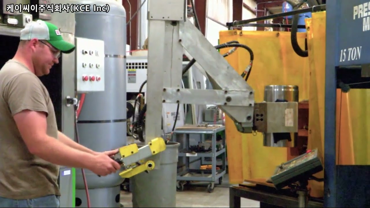 케이씨이(KCE INC)크레인 - Easy Arm Solves Safety and Productivity Problems